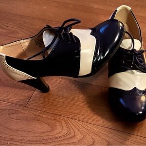 Elegant Black and Cream Women's Heels
